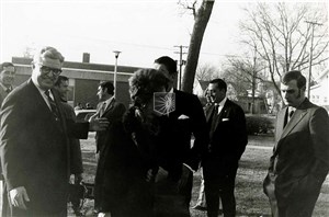 Image description is not available for 1970.077
